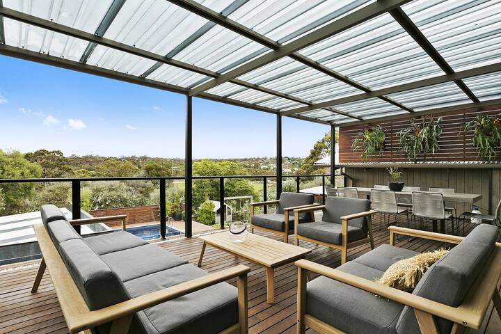 Miss Maude Mt Martha with pool and spa gallery image 2