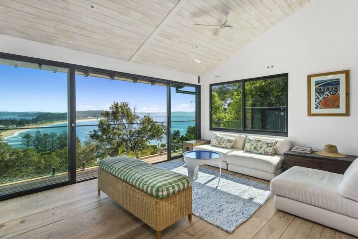 BLACK ZINC by Palm Beach Holiday Rentals gallery image 2