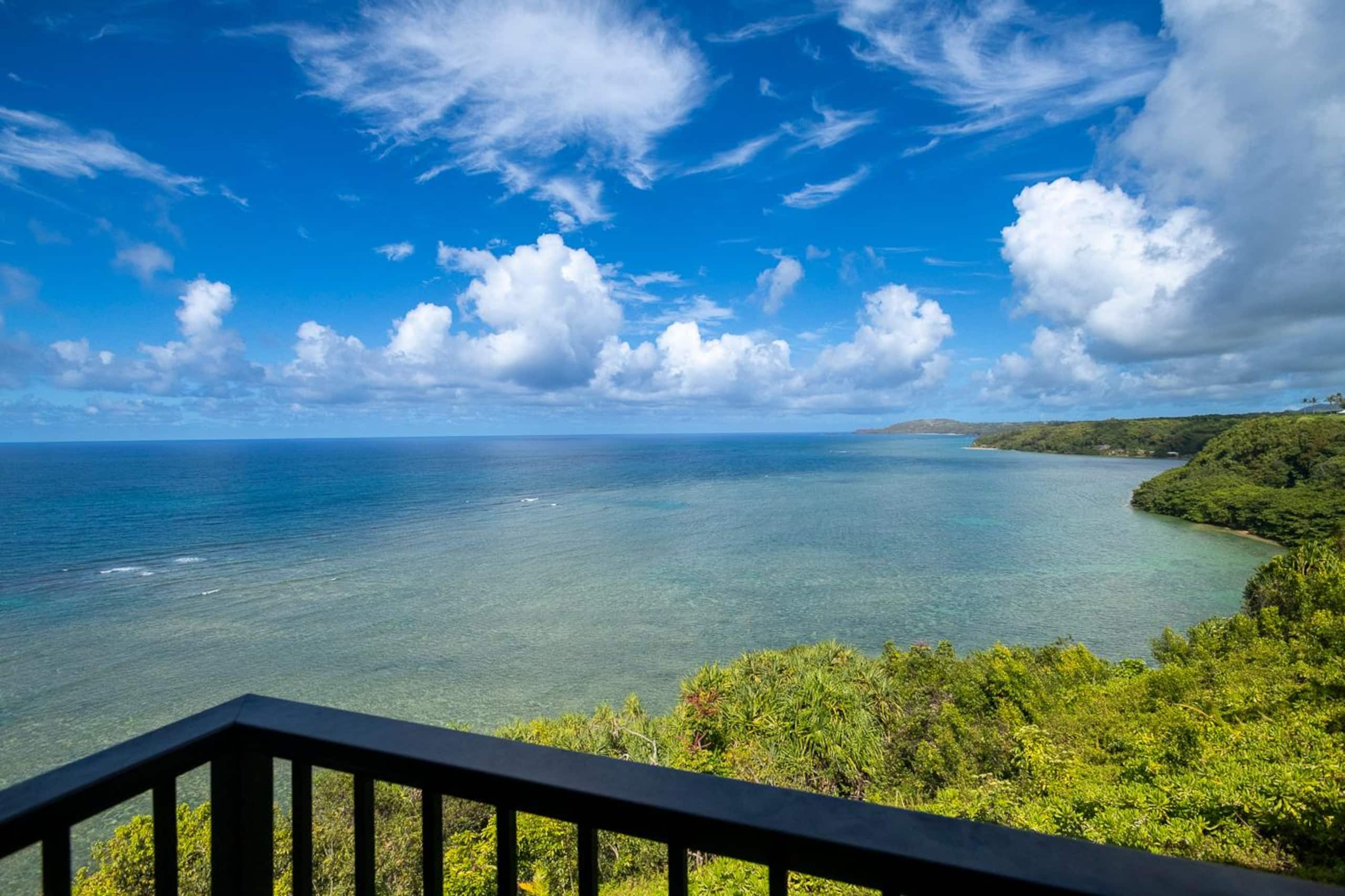 Cozy Coastal Hideaway w/ Lanai & Ocean Views - Photo 16