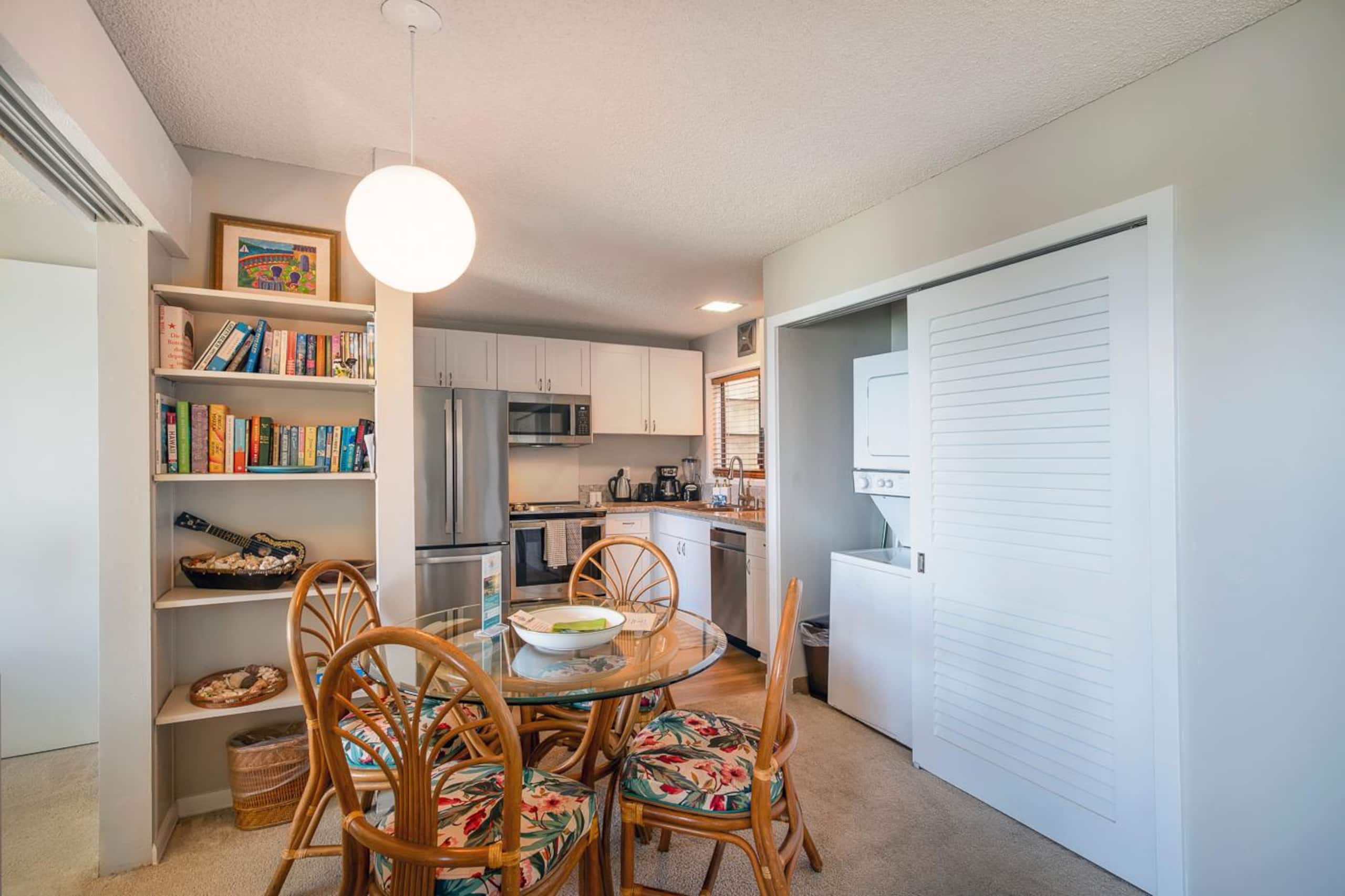 Cozy Coastal Hideaway w/ Lanai & Ocean Views - Photo 7