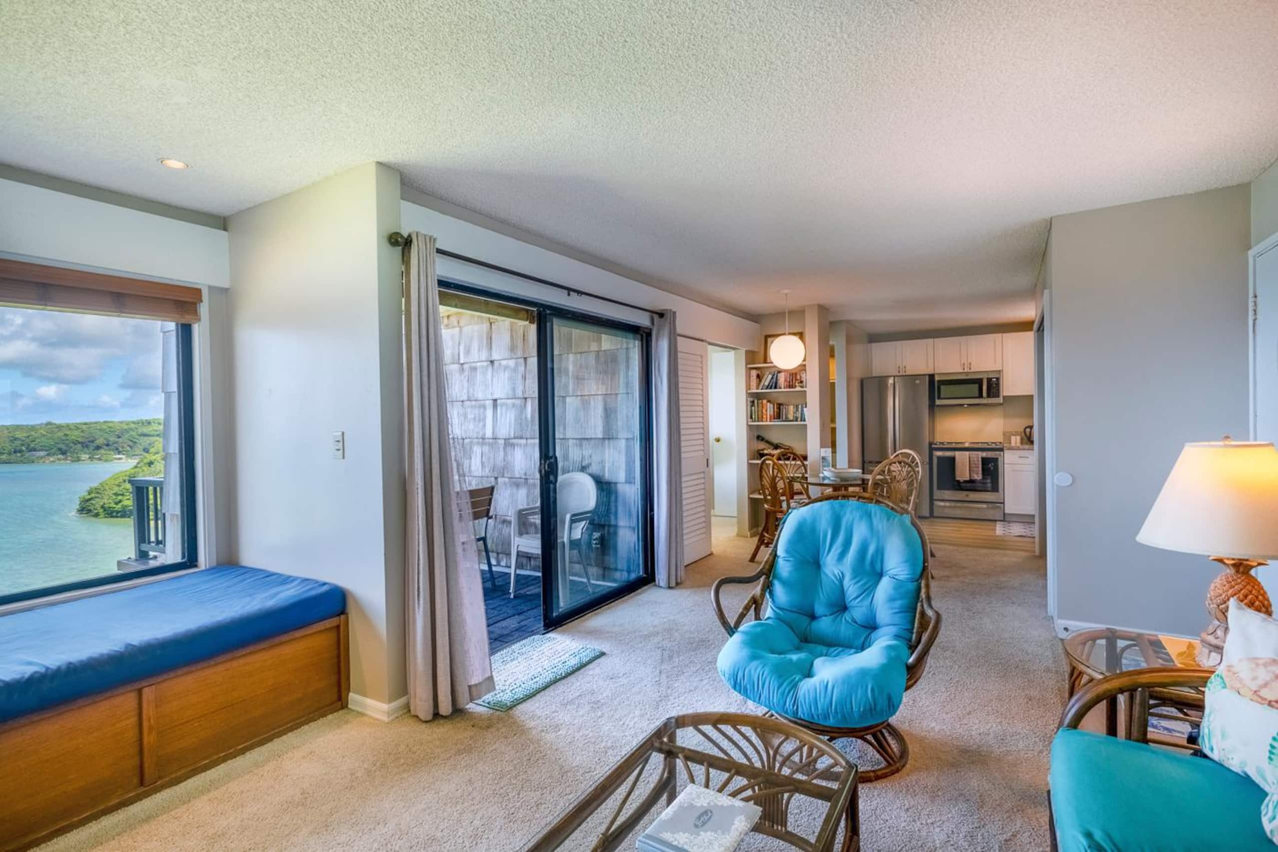 Cozy Coastal Hideaway w/ Lanai & Ocean Views - Photo 3