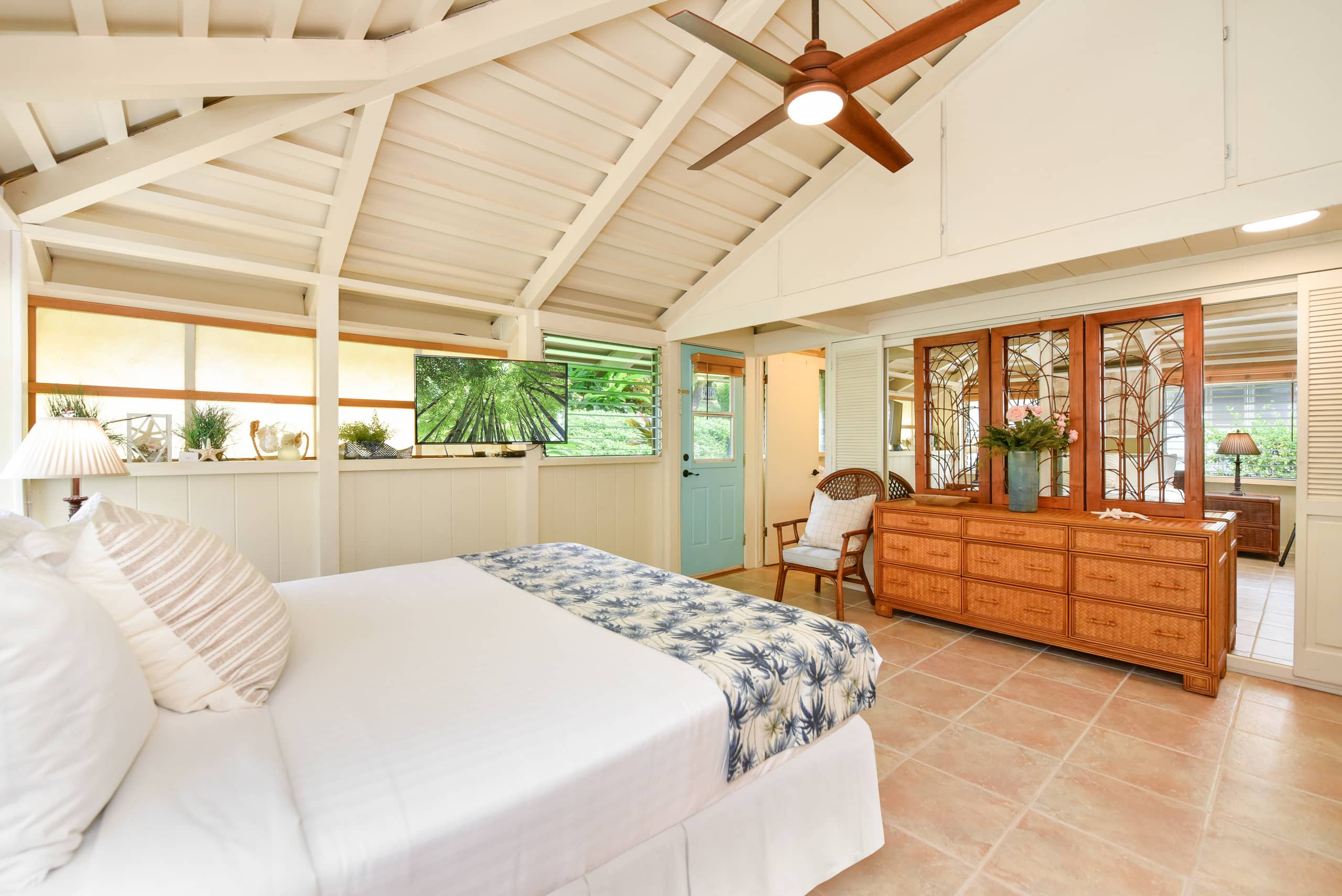 Home in Lahaina · ★4.44 · 2 bedrooms · 4 beds · 2 baths - Image 14