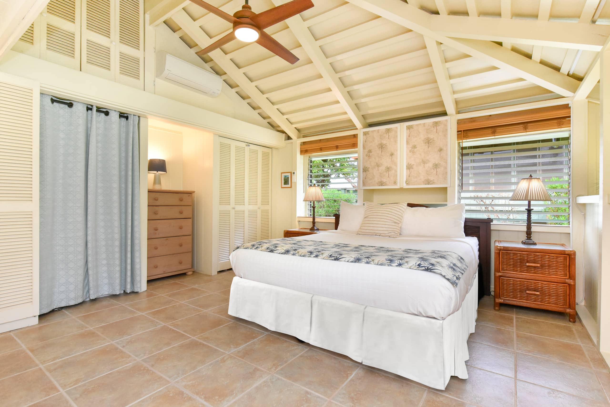 Home in Lahaina · ★4.44 · 2 bedrooms · 4 beds · 2 baths - Image 15