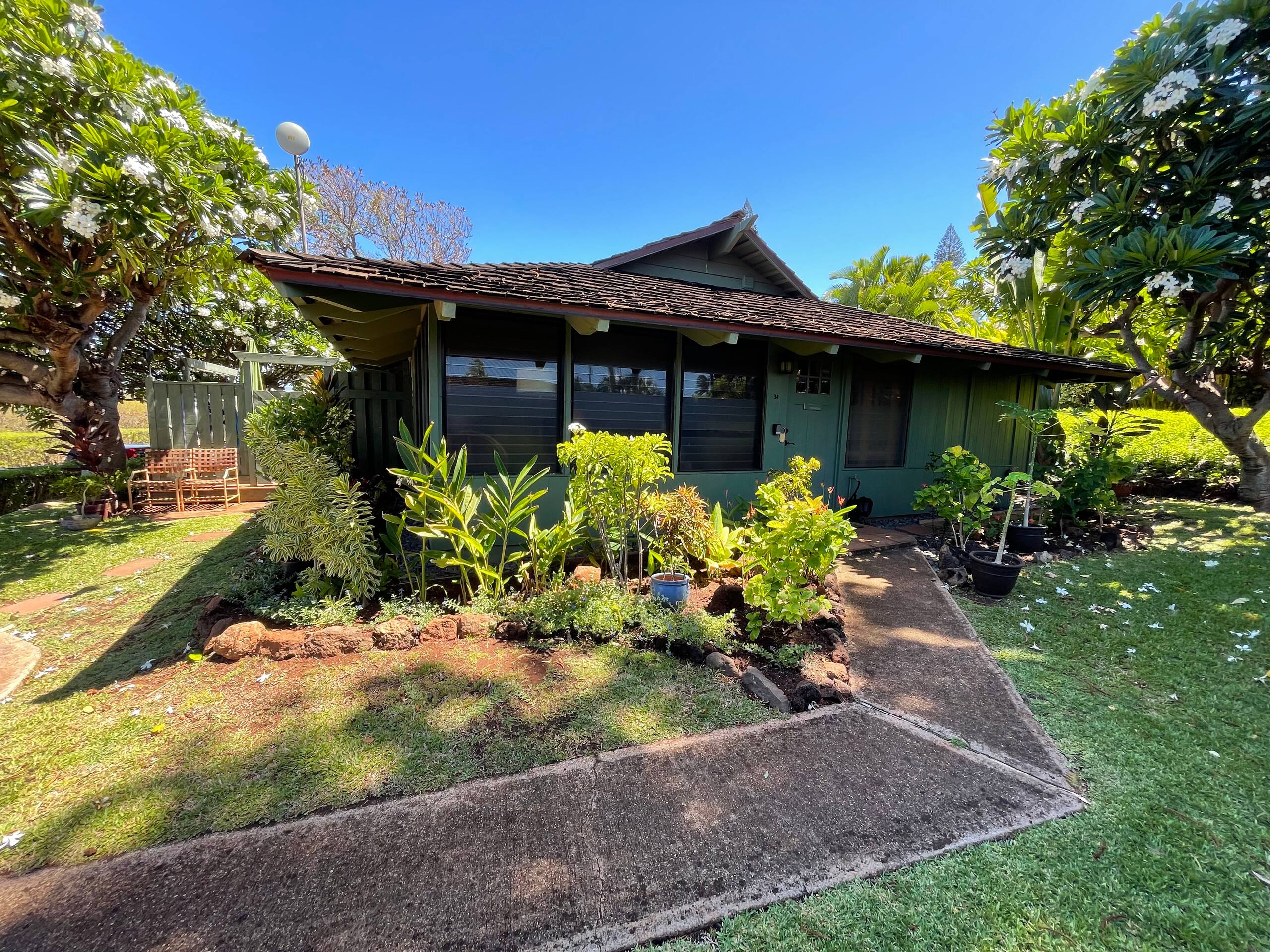 Home in Lahaina · ★4.44 · 2 bedrooms · 4 beds · 2 baths - Image 35