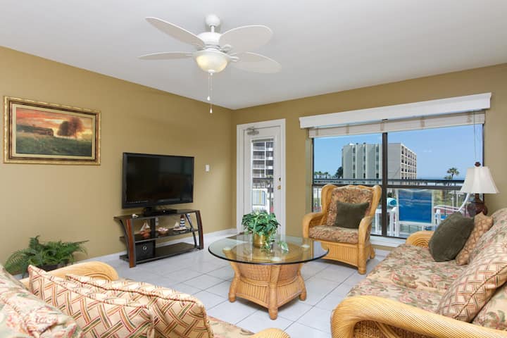 Saida Iv 304 - Cozy Beachfront Condo - South Padre Island