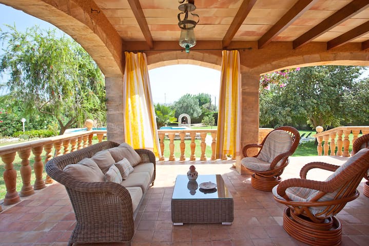 Es Fasser. Big Beach Finca For Families