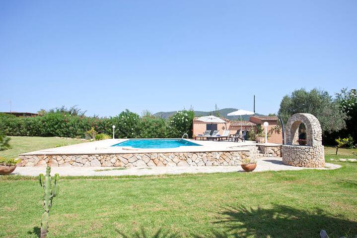 Es Fasser. Big Beach Finca For Families gallery image 5