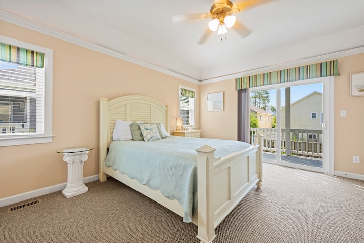 Suite Queen Size avec accès à la terrasse au deuxième niveau