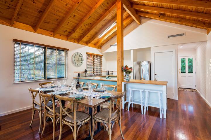 Three Bears: Yallingup Hideaway near Wineries gallery image 2