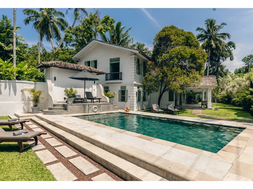 Top-earning Airbnb listing in Ahangama, 6 bedrooms