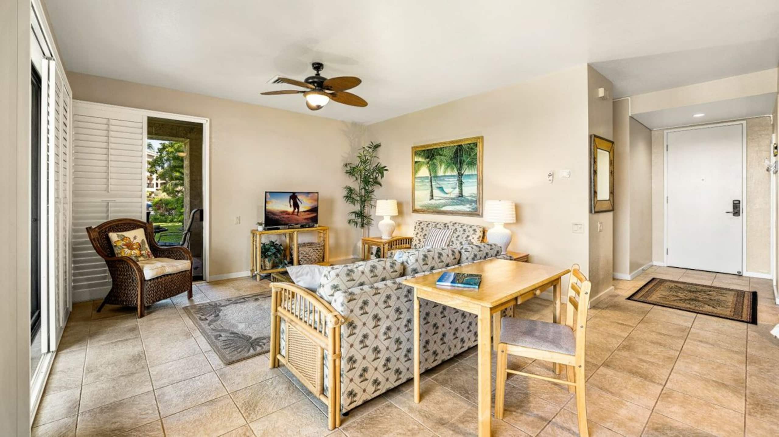 Ground Floor Condo, Lagoon Views + Lanai + A/C - Photo 4