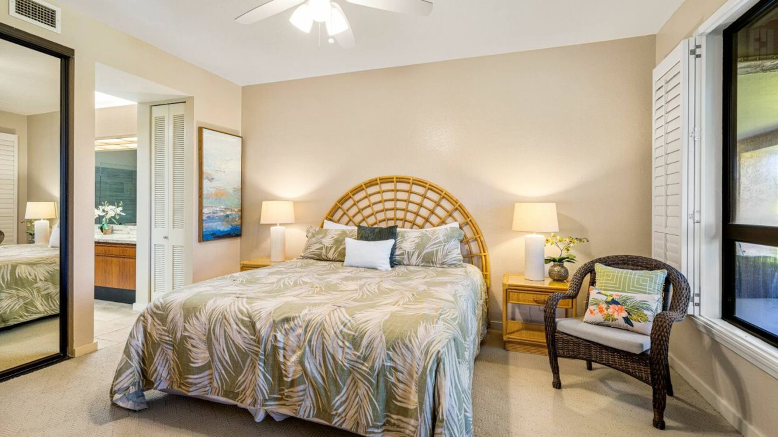 Ground Floor Condo, Lagoon Views + Lanai + A/C - Photo 14