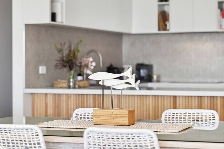 Apartment 12 Pacific Apartments gallery image 3