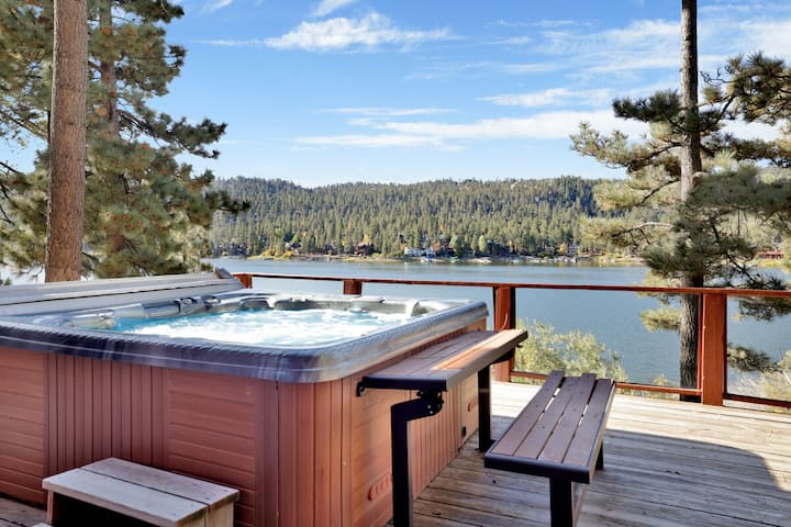 Fisherman's Paradise Lakefront - Hot Tub- Games - Cabins for Rent