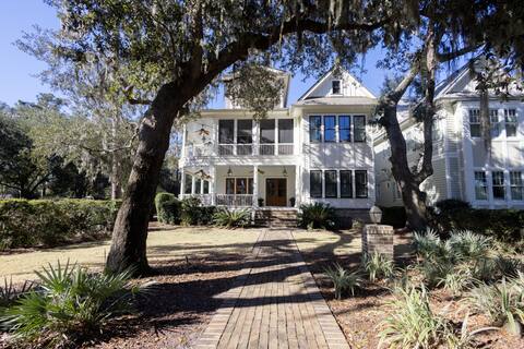 Outstanding Overlook 376