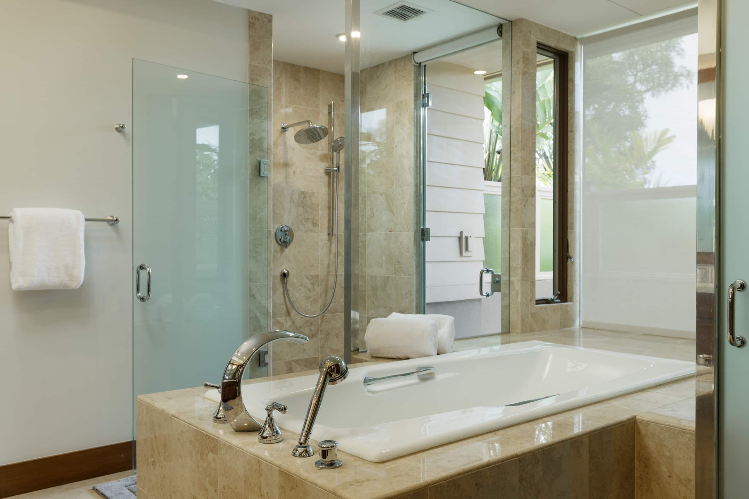 Condo in Kailua-Kona · ★5.0 · 3 bedrooms · 3 beds · 3.5 baths - Image 11