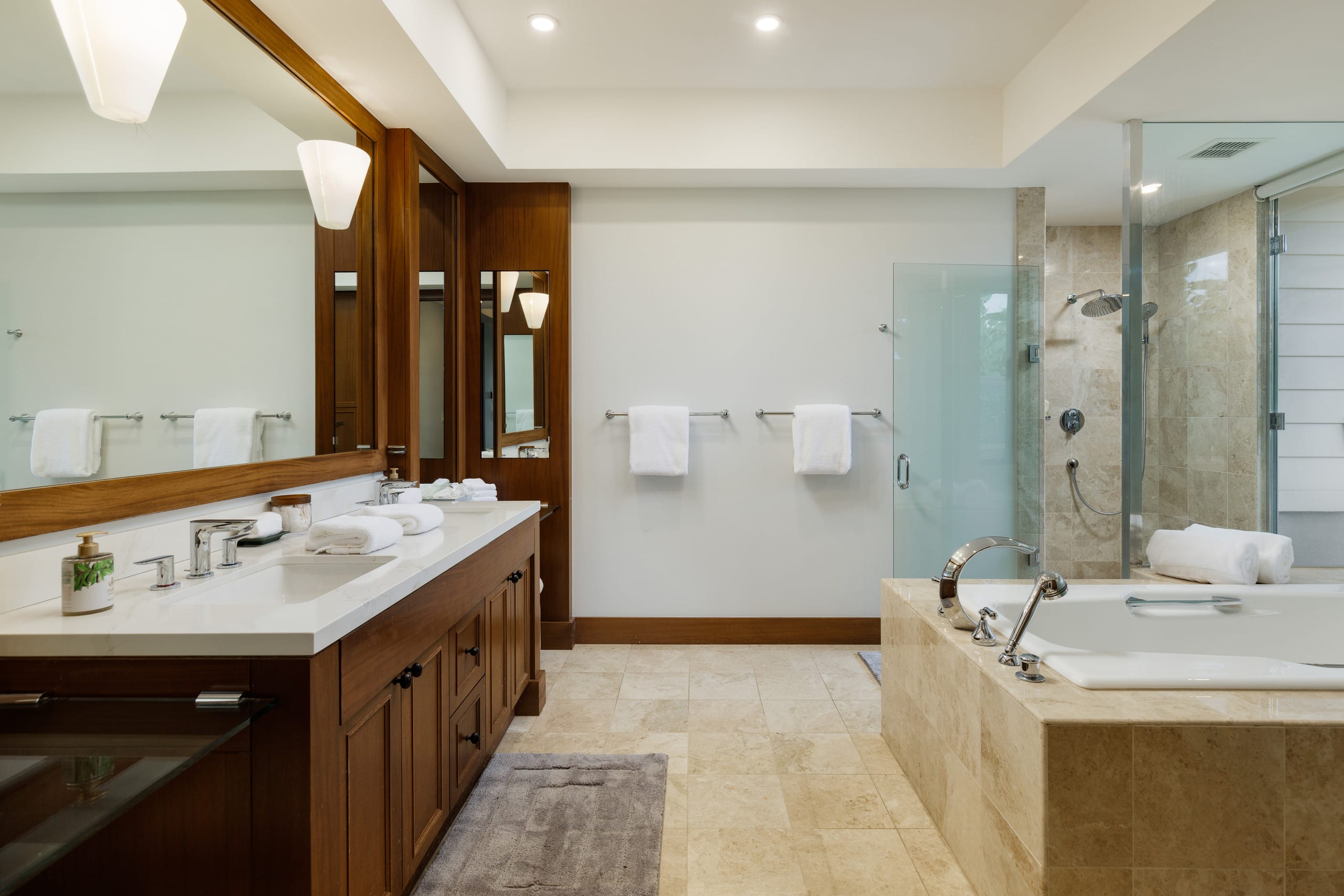 Condo in Kailua-Kona · ★5.0 · 3 bedrooms · 3 beds · 3.5 baths - Image 8