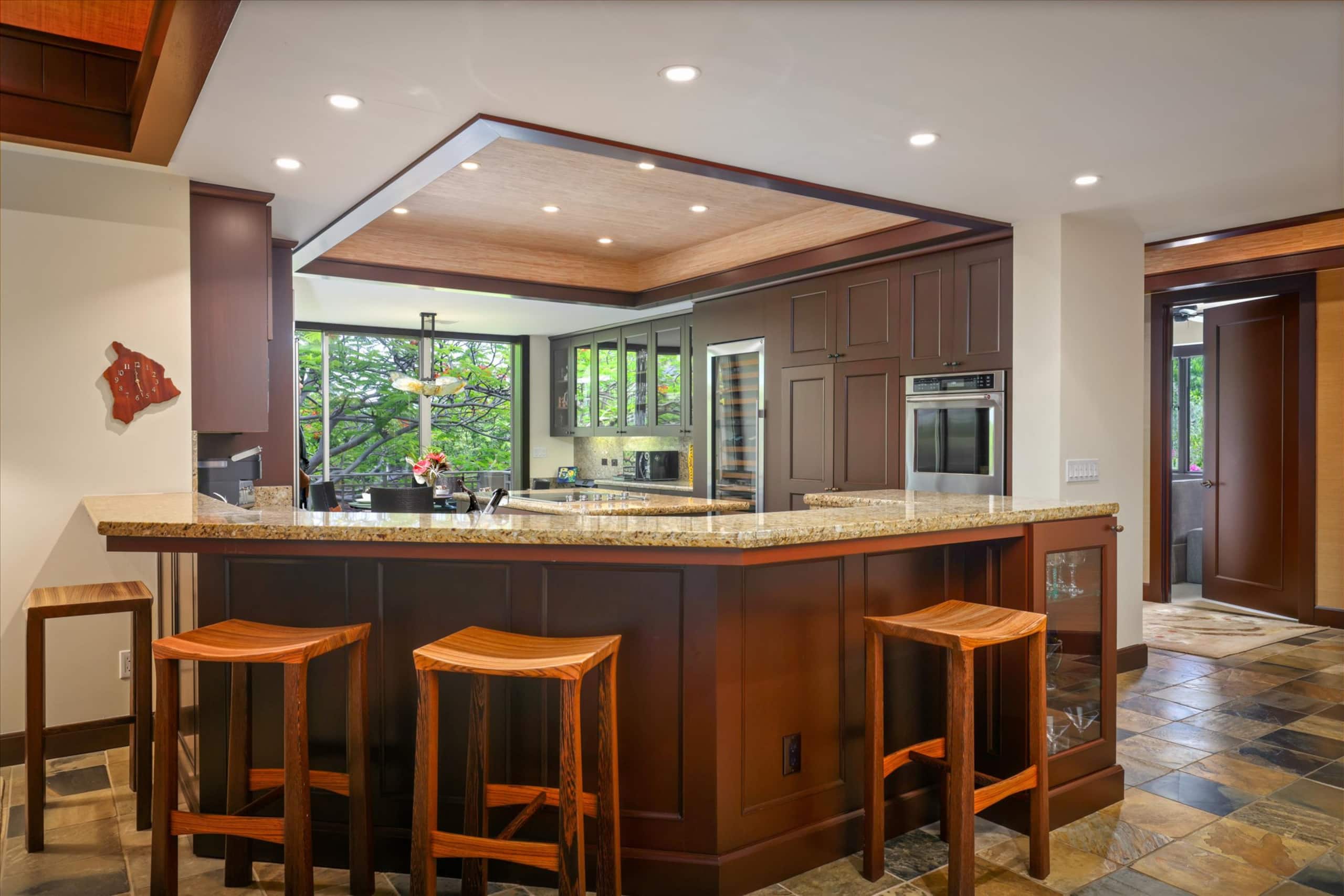 Condo in Kailua-Kona · ★5.0 · 3 bedrooms · 4 beds · 3.5 baths - Image 4