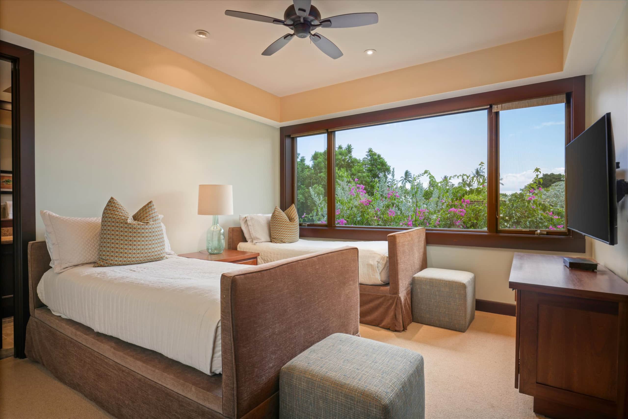 Condo in Kailua-Kona · ★5.0 · 3 bedrooms · 4 beds · 3.5 baths - Image 40