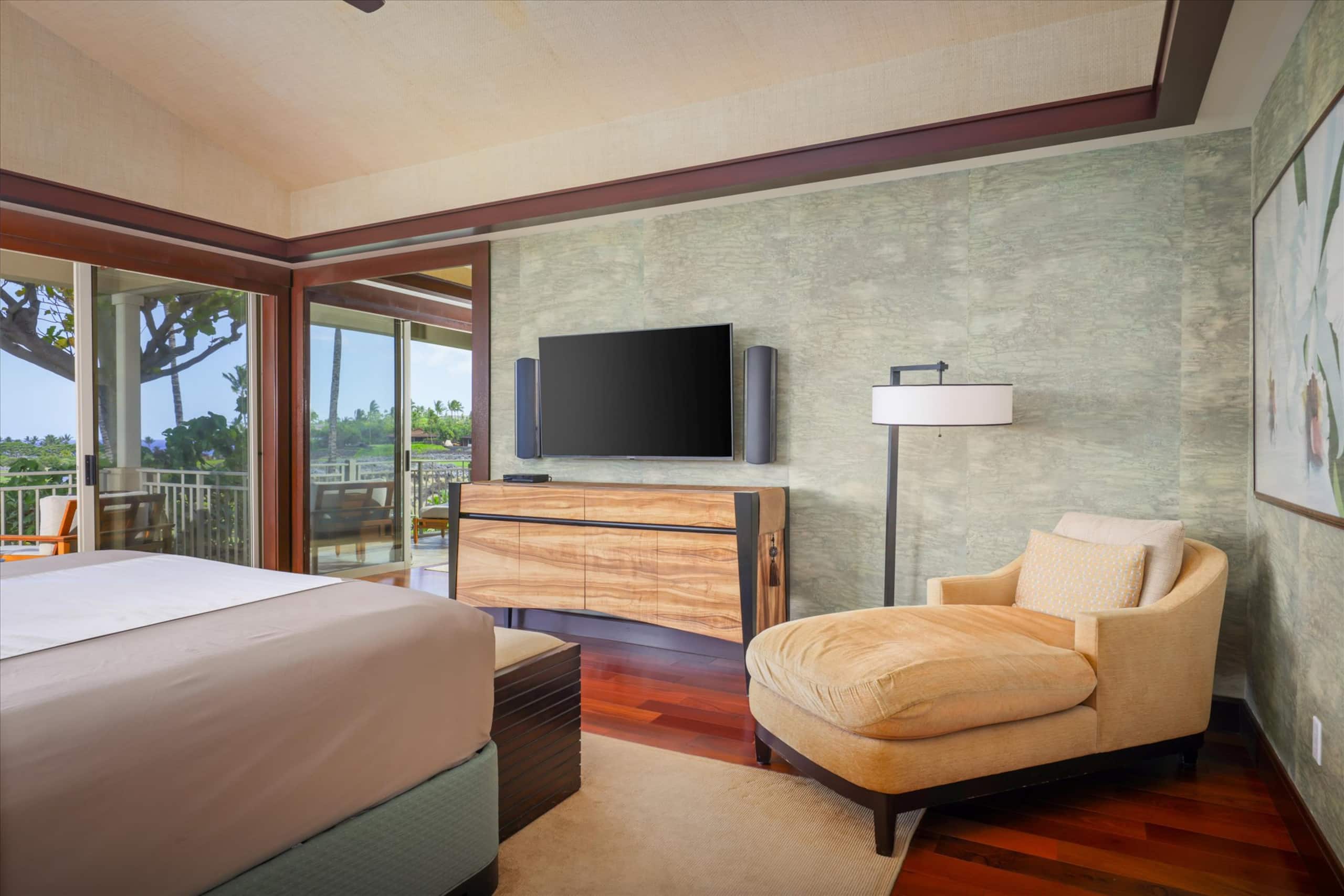 Condo in Kailua-Kona · ★5.0 · 3 bedrooms · 4 beds · 3.5 baths - Image 25