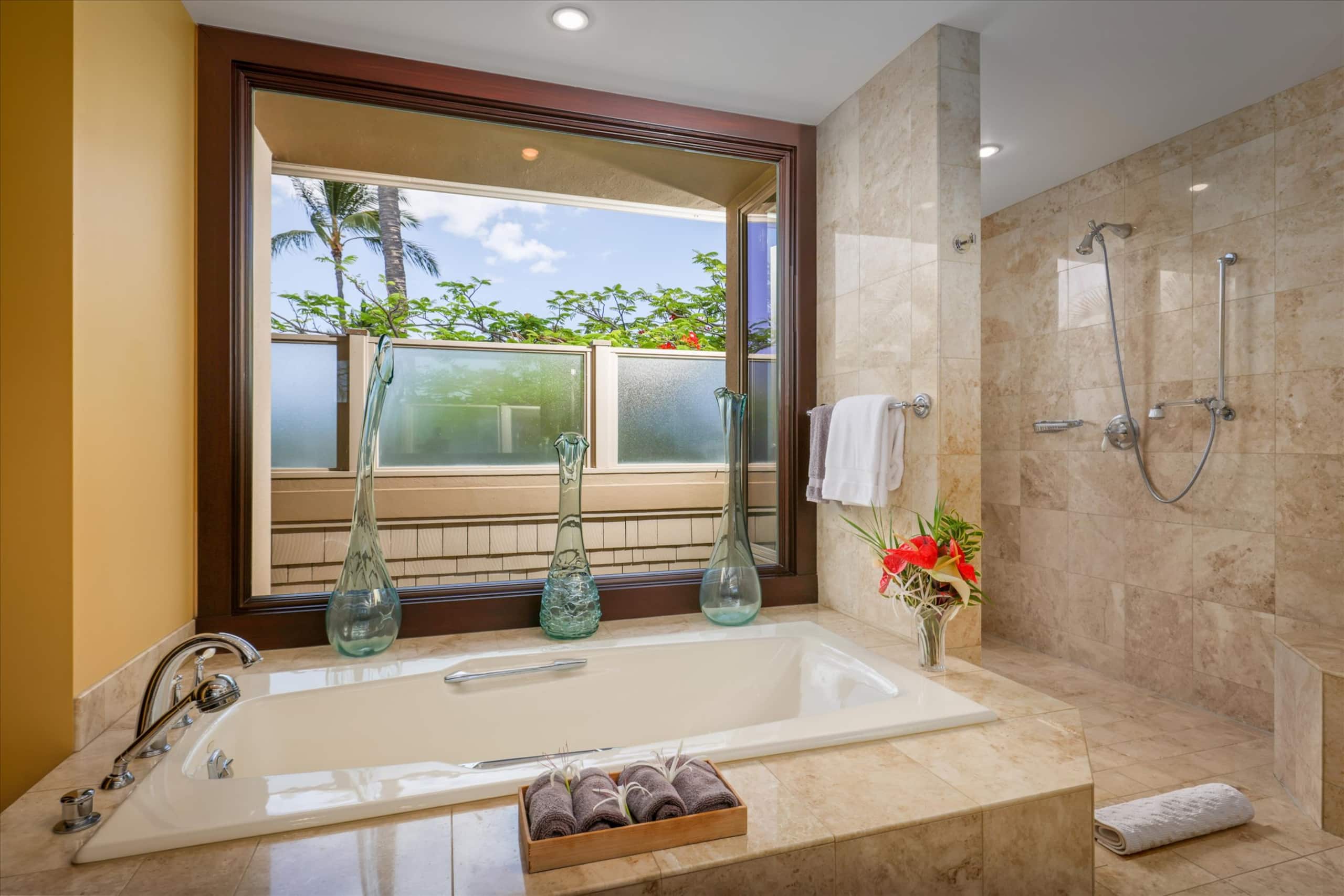 Condo in Kailua-Kona · ★5.0 · 3 bedrooms · 4 beds · 3.5 baths - Image 32