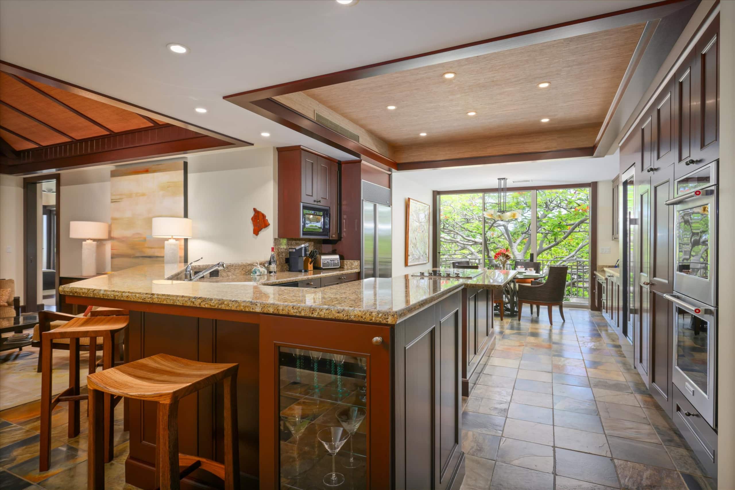 Condo in Kailua-Kona · ★5.0 · 3 bedrooms · 4 beds · 3.5 baths - Image 21