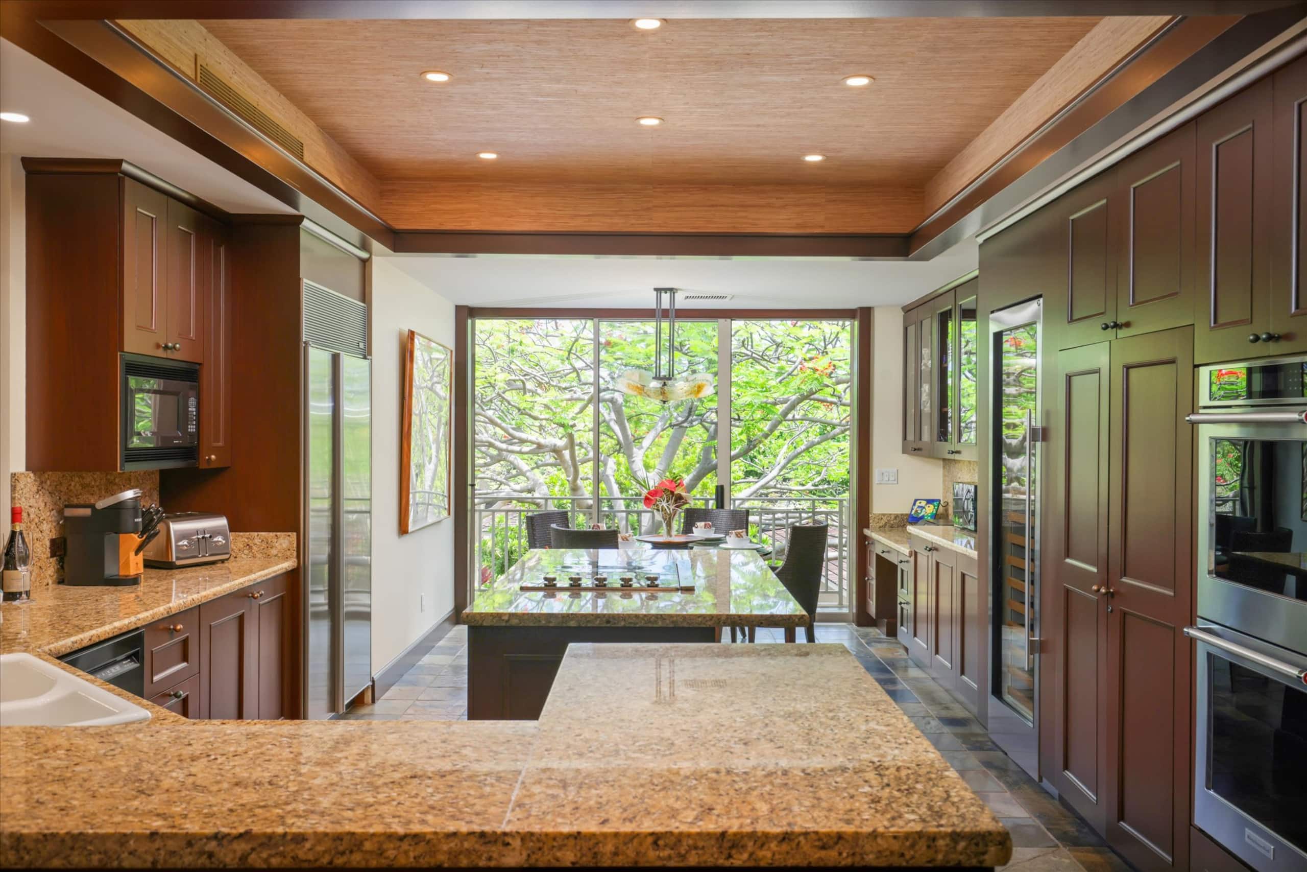 Condo in Kailua-Kona · ★5.0 · 3 bedrooms · 4 beds · 3.5 baths - Image 22