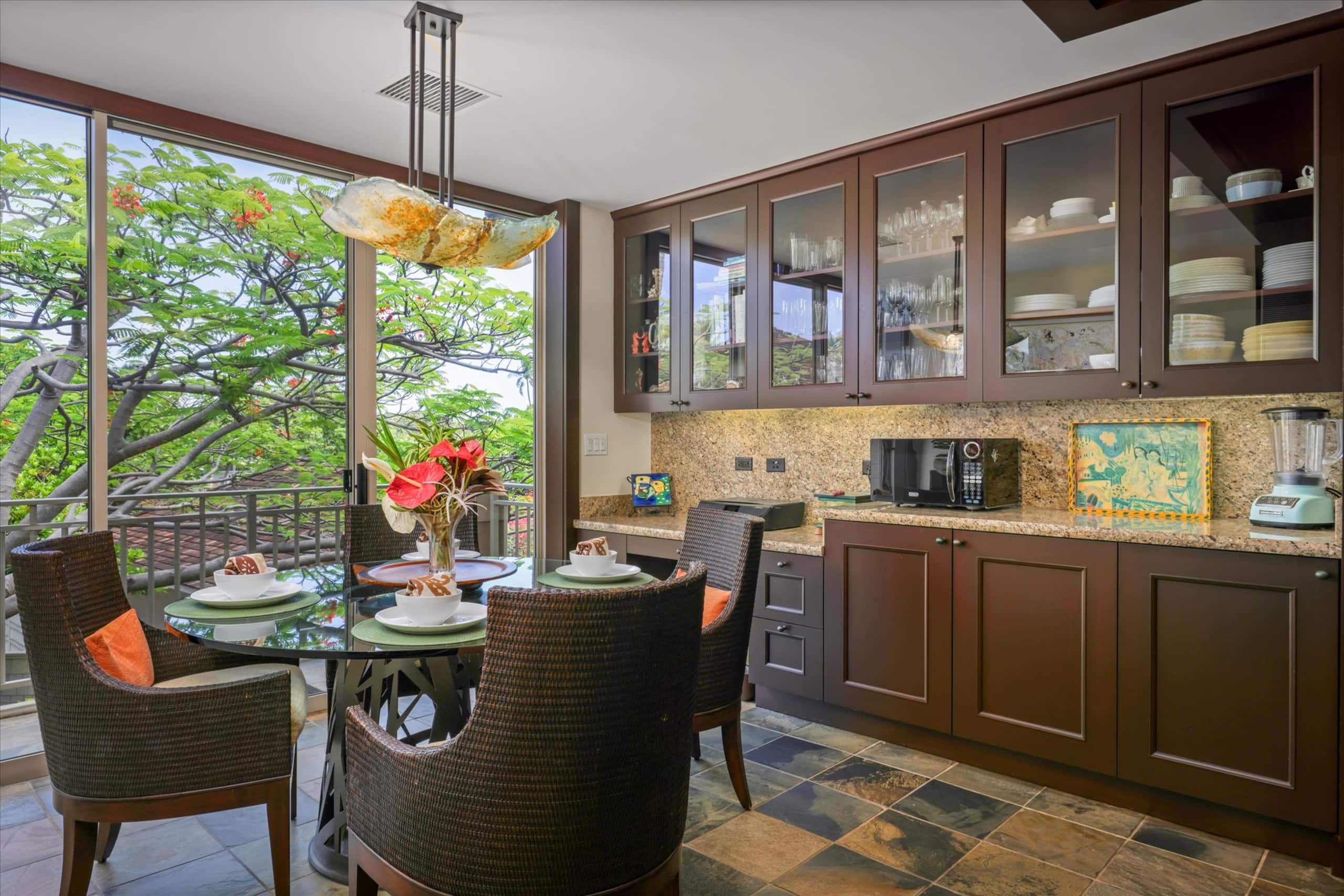 Condo in Kailua-Kona · ★5.0 · 3 bedrooms · 4 beds · 3.5 baths - Image 3