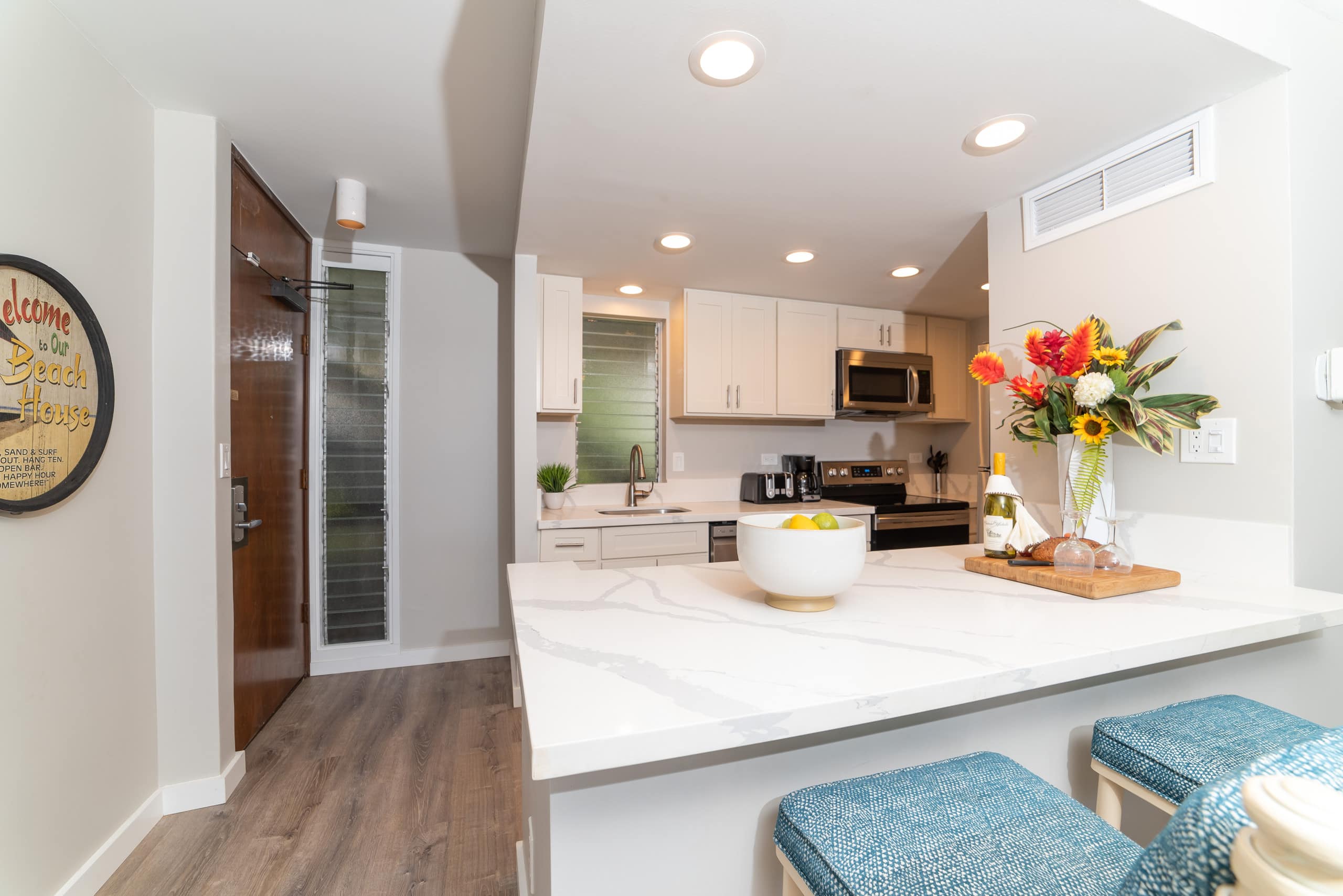 Condo in Lahaina · ★4.58 · 1 bedroom · 3 beds · 1 private bath - Image 11