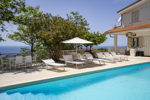 Enotria Villas - Large villa for 16 persons