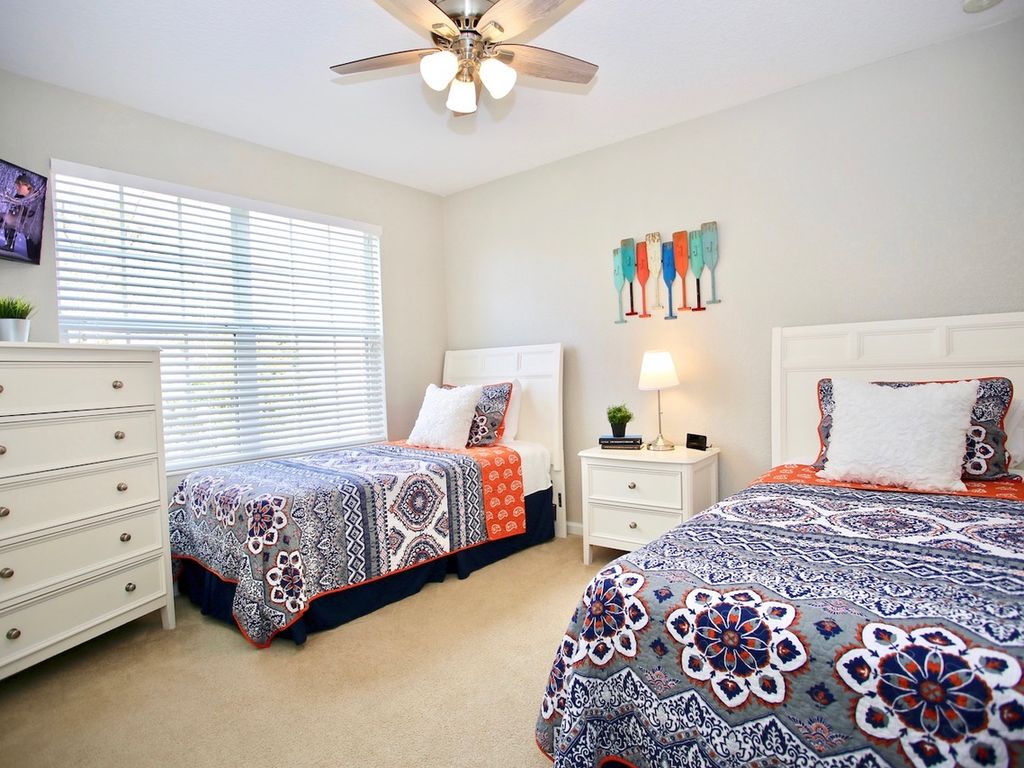 غرفة مزدوجة. سرير مخصص مجاني للأطفال