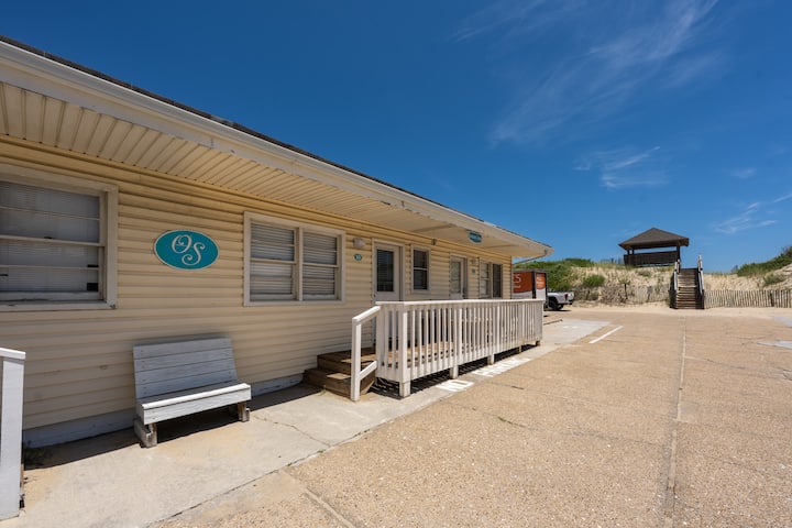 The Deckmate's Efficiency 10 At Oceanside Court - Nags Head, NC