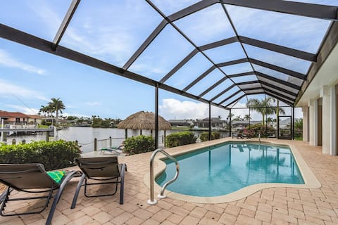 Pool, Kayaks, Bikes, Tiki - Villa Salty Shoreline