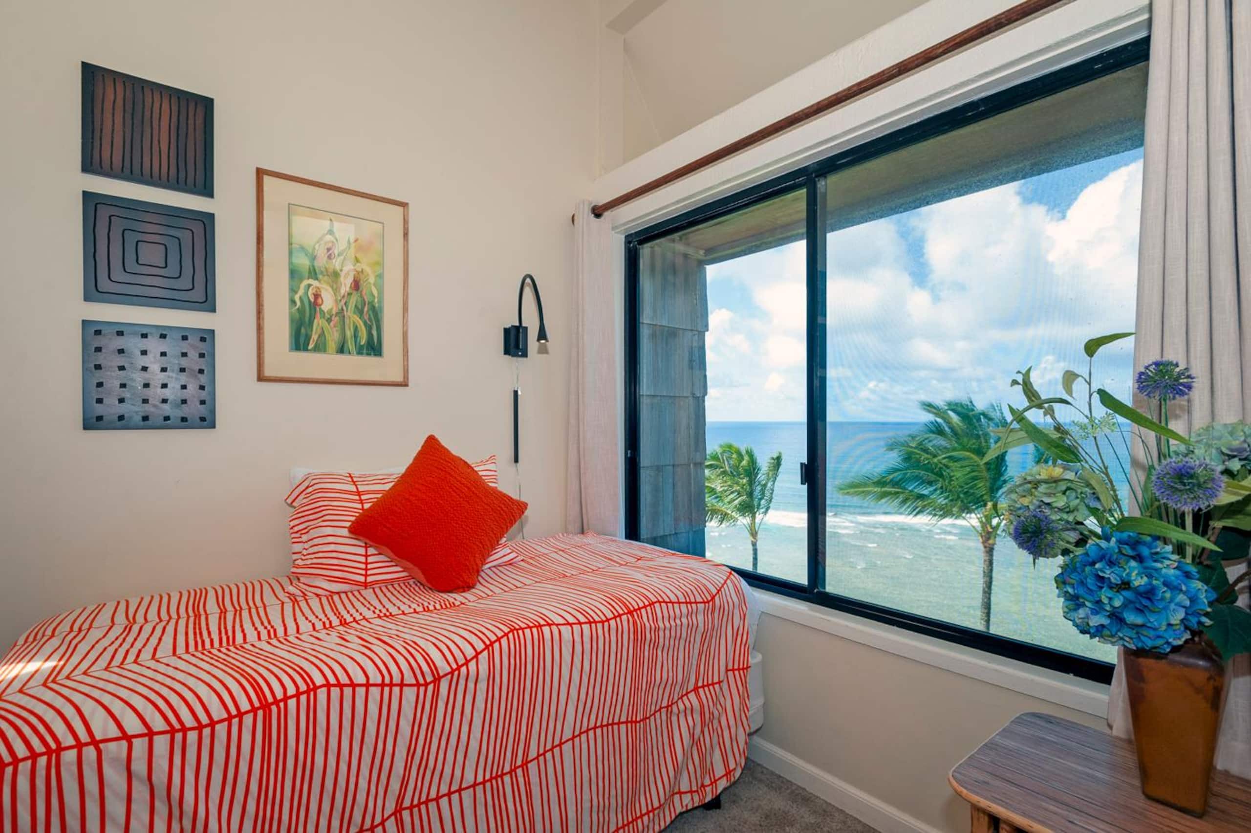 Condo in Princeville · ★4.67 · 2 bedrooms · 3 beds · 2 private baths - Image 17