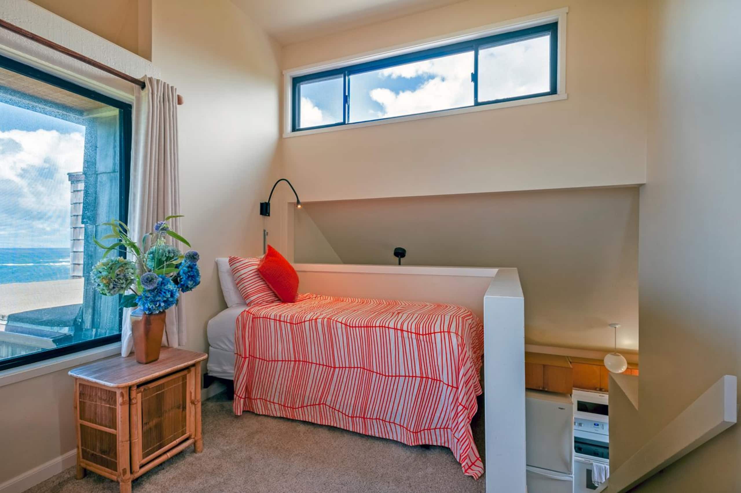 Condo in Princeville · ★4.67 · 2 bedrooms · 3 beds · 2 private baths - Image 18