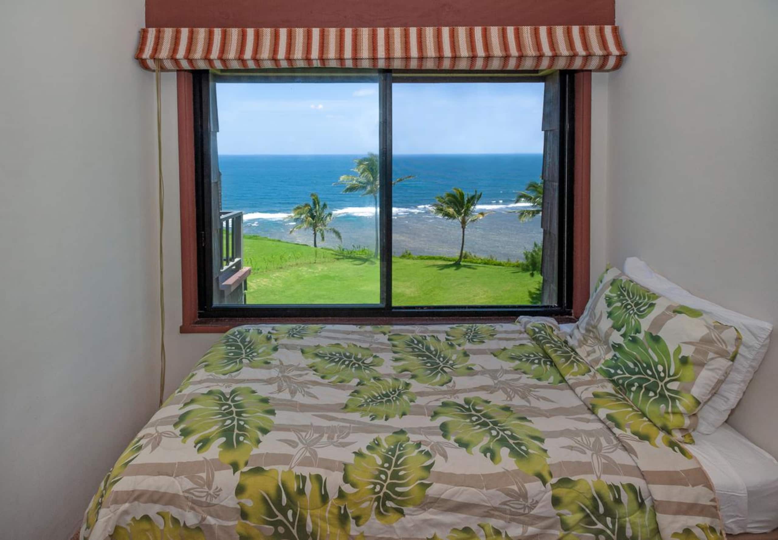 Condo in Princeville · ★4.58 · 1 bedroom · 2 beds · 1 bath - Image 6