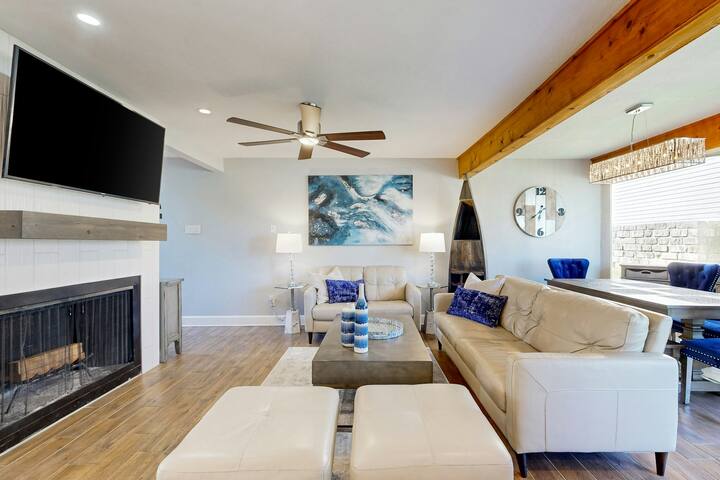 Stylish 3BR 2nd-Floor | Patio | gallery image 5