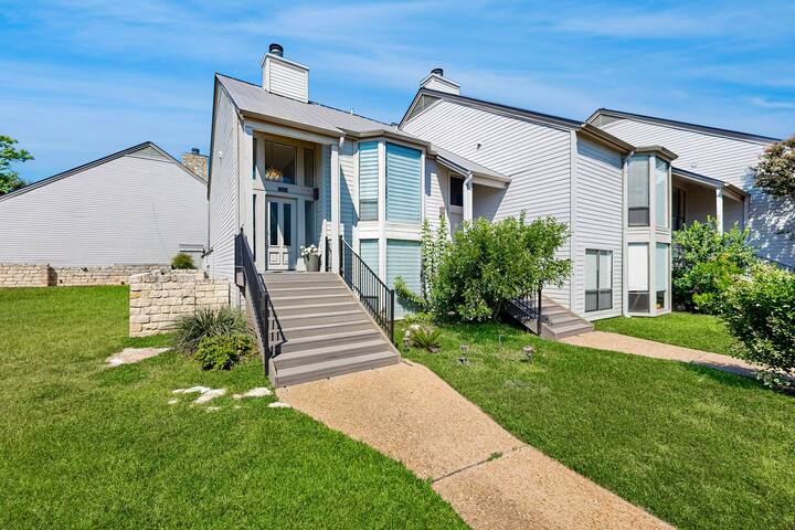 Stylish 3BR 2nd-Floor | Patio | gallery image 2