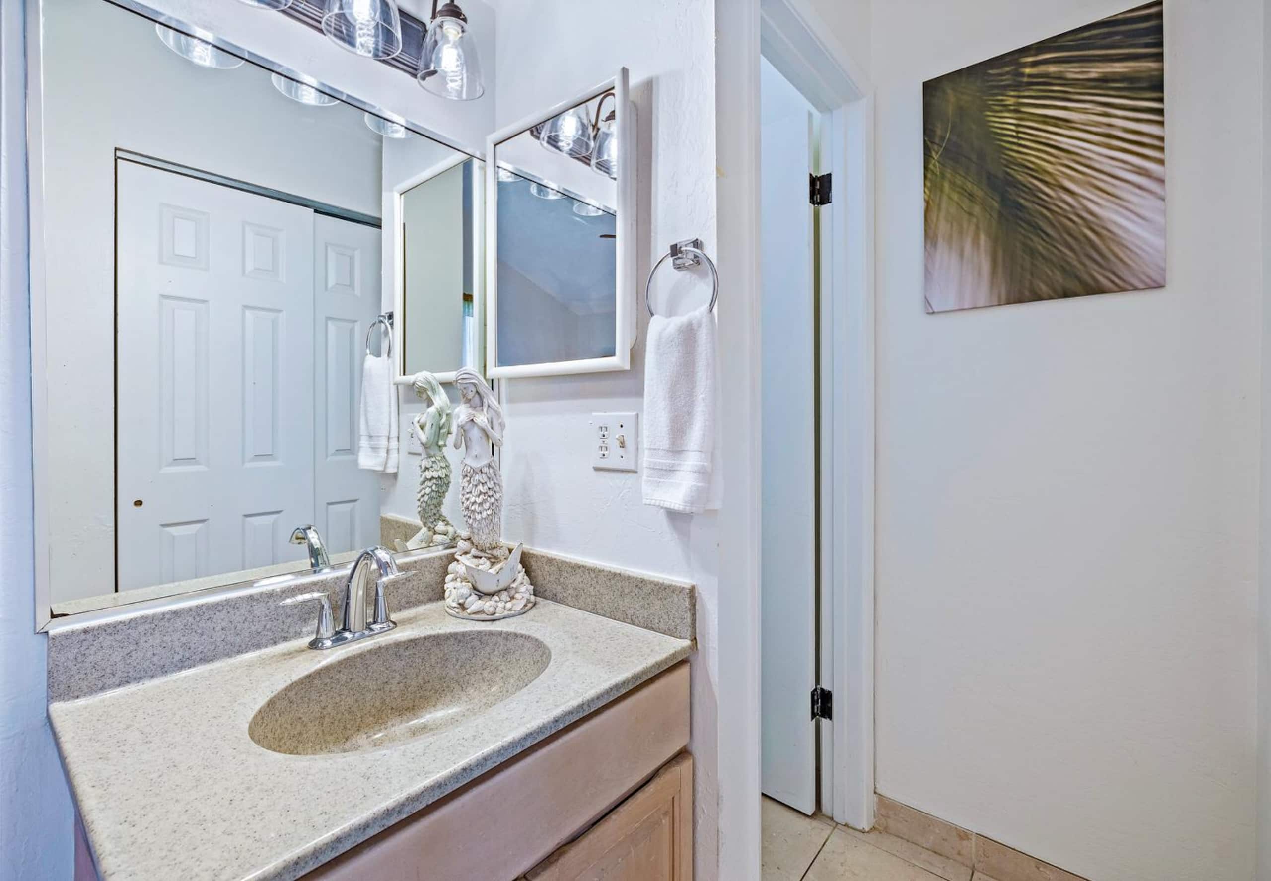 Condo in Lahaina · ★4.81 · 2 bedrooms · 4 beds · 2 baths - Image 34