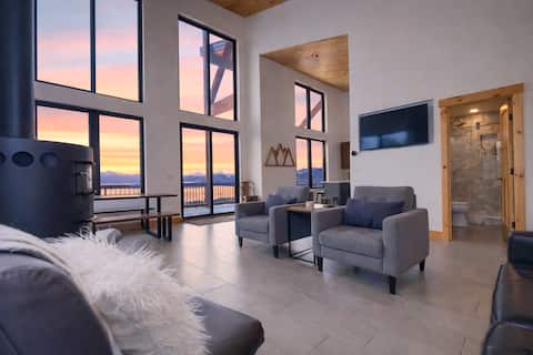 Top performing Airbnb: Scandinavian-Inspired Escape: Modern Cabin w/ Spa in Granby