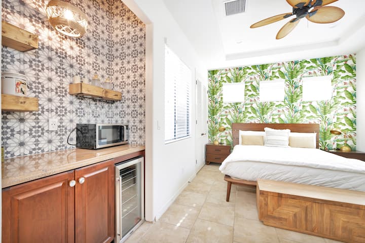 Dormitorul nr. 4, pat matrimonial (Casita detașată)