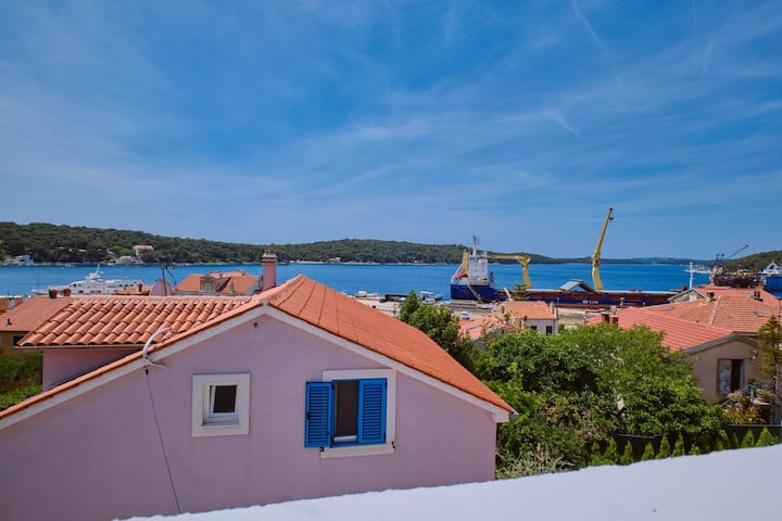 Apartments Ružica - App Ruzica 2 With Balcony Sea - Mali Lošinj