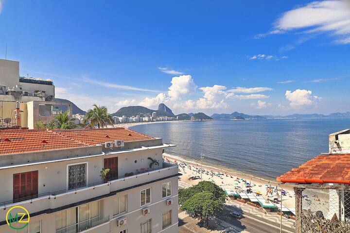 Amazing duplex penthouse with jacuzzi and sea view gallery image 2