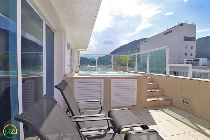 Amazing duplex penthouse with jacuzzi and sea view gallery image 4