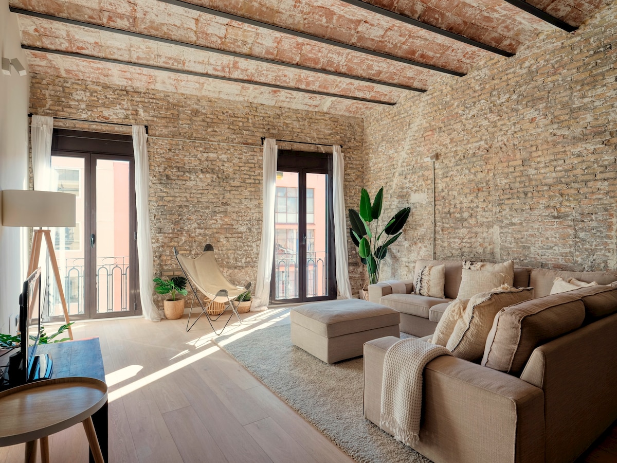 Popular Airbnb listing: Two Bedroom apartment in Pere IV - You Stylish in El Parc I La Llacuna Del Poblenou