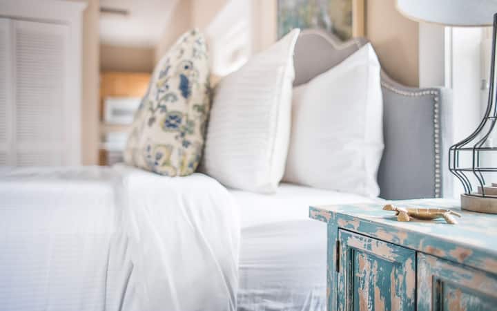 Easy-access Broughton Studio By Lucky Savannah - Savannah, GA