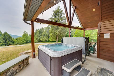 3-Acre Benezette Cabin: Hot Tub, Grill & Mtn View