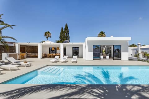 Bellagio by Buenavilla Luxury Retreat with Private