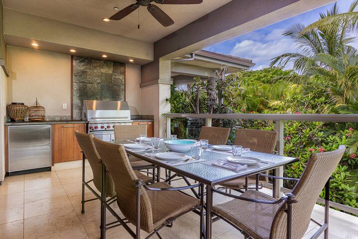 Maui Villa Stunning Views and Gourmet Kitchen gallery image 2