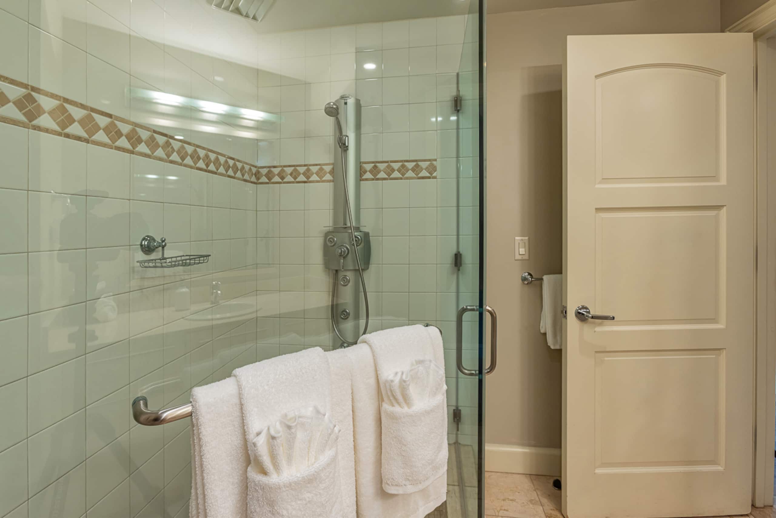 Villa in Kihei · ★4.91 · 3 bedrooms · 4 beds · 3.5 baths - Image 21